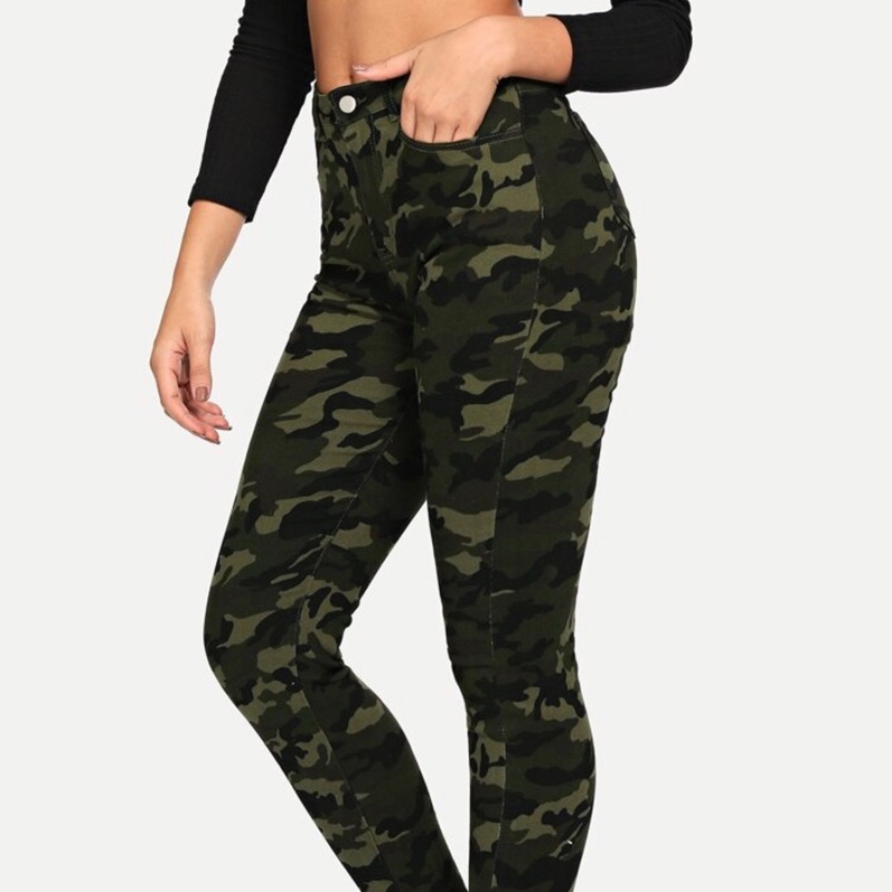 camouflage jeggings (size: s)
